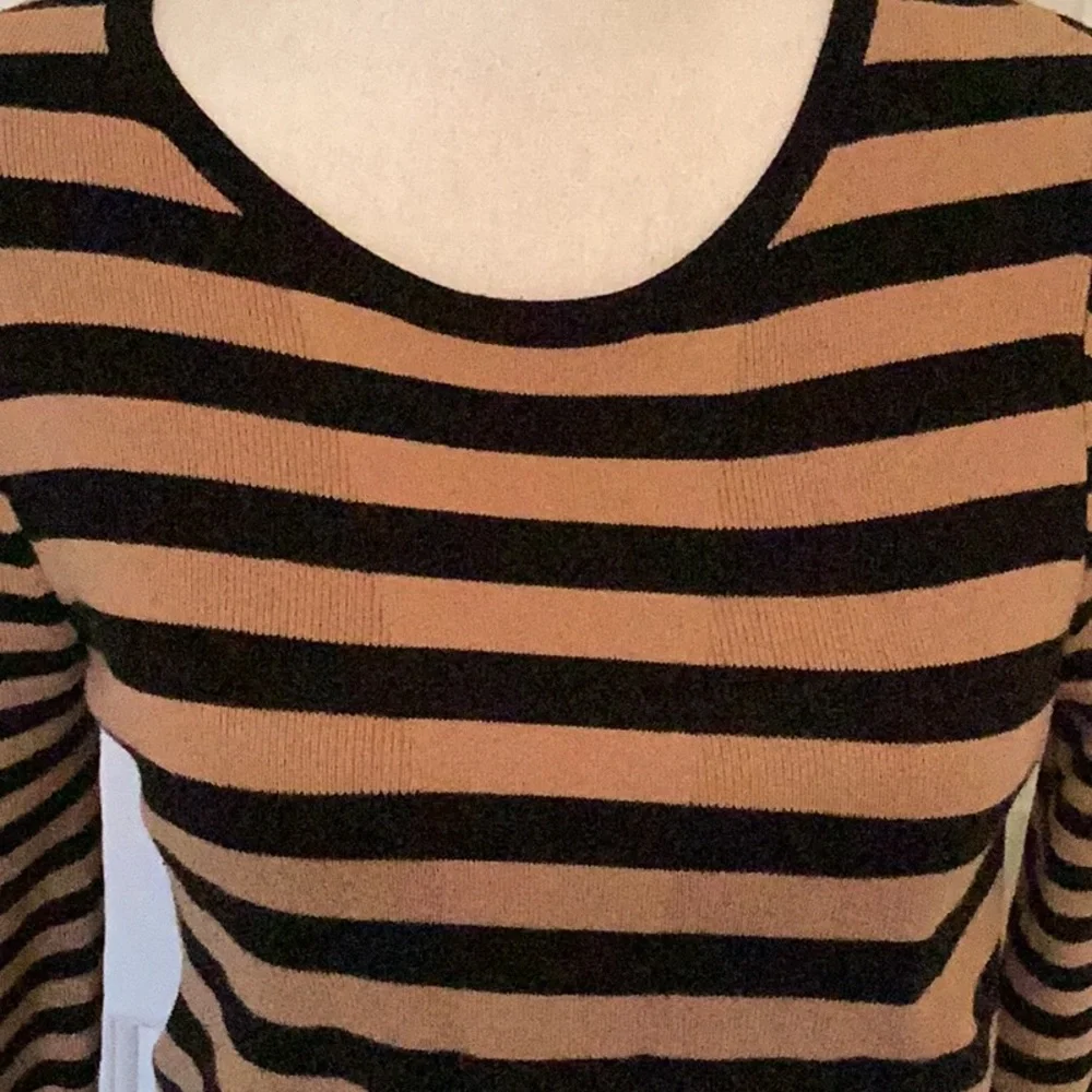 Cabi Black & Tan Striped Sweater w/ Ruffle on Cuff Top & Thumbhole Cuffs - Picture 5 of 9